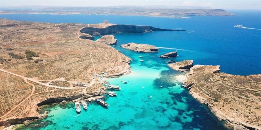 St Julian's: Comino Blue Lagoon Half Day - A required Blue Lagoon access pass