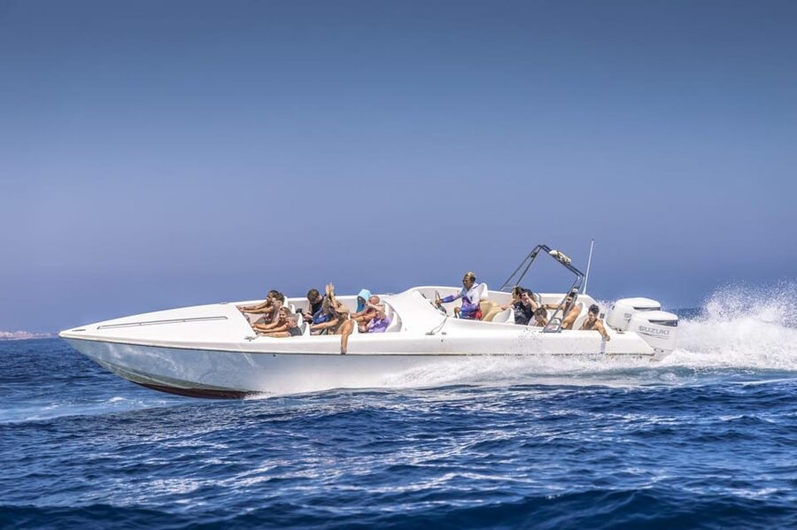 St Julian's: Powerboat Comino Blue Lagoon - Finding the boat at Ganado
