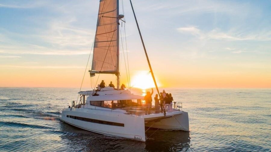 St. Paul's Bay: Half-Day Luxury Catamaran Tour with Drinks - Blue Lagoon: one hour in Malta’s famous water