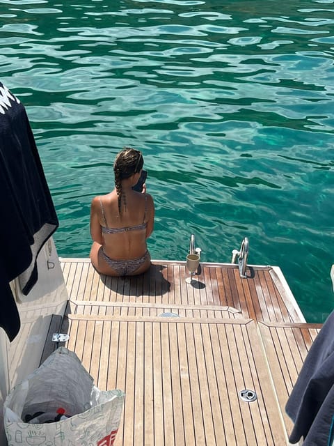 St. Paul's Bay: Half-Day Luxury Catamaran Tour with Drinks - How the four hours unfold