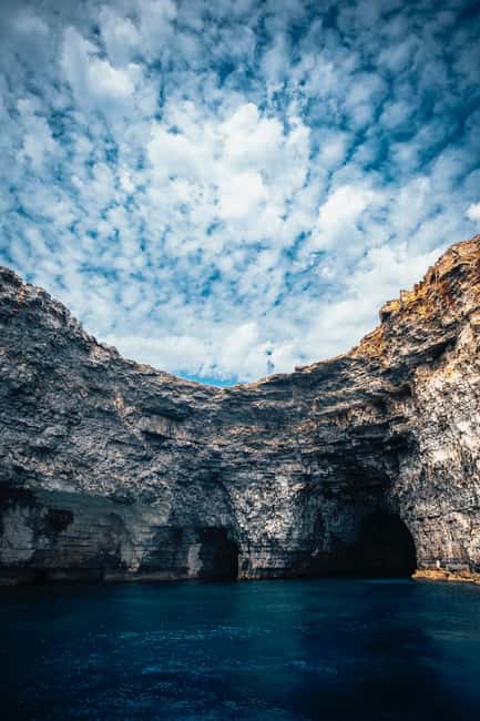St Pauls: Gozo & Comino Islands, Blue Lagoon & Seacaves Tour - Blue Lagoon: beautiful water and limited time