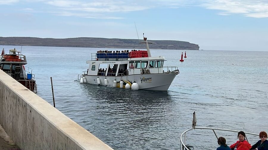 Sunset Tuk Tuk Tour in Gozo & Blue Lagoon (Comino) - Sanap Cliffs and Xlendi Bay