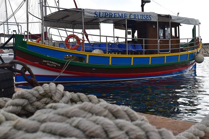 The Traditional Harbour Cruise - Seeing the Three Cities from the water