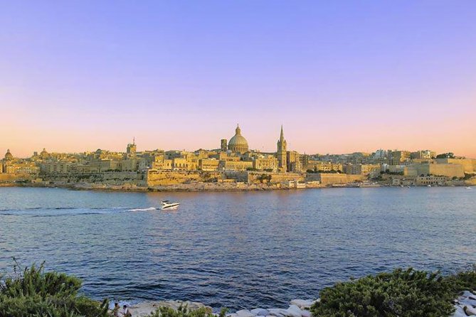 The Traditional Harbour Cruise - The Sliema departure and the first harbor views