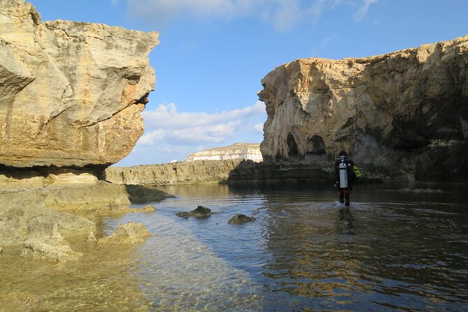 Two Morning Dives in Gozo for Certified Diver - The surface break with coffee and cookies