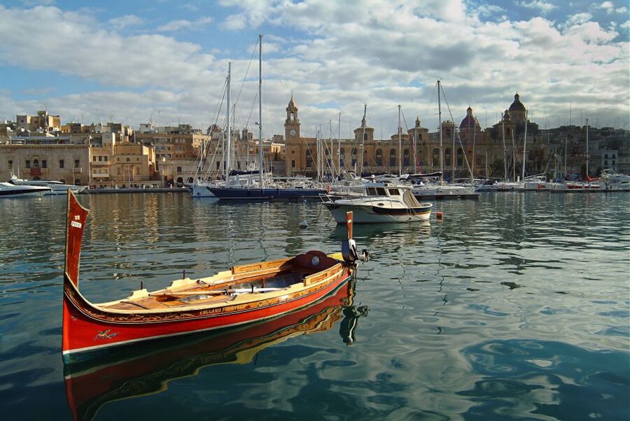 Valletta and 3 Cities Private 4-Hour Shore Excursion - Crossing the Grand Harbour by private water taxi