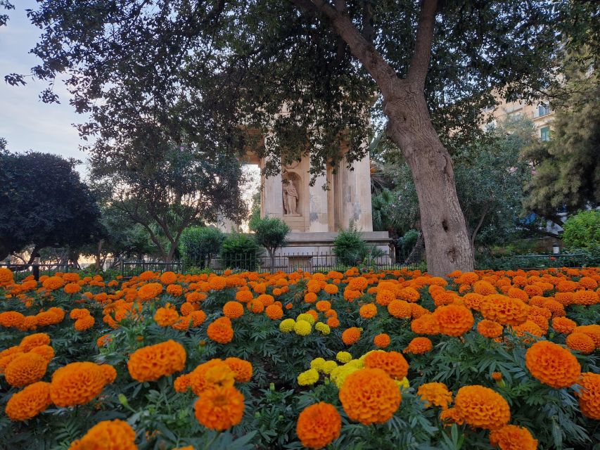 Valletta: City Walking Tour in a Small Group - Meeting at the Triton Fountain and entering Valletta