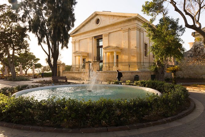 Valletta City Walking Tour with St. John's Co-Cathedral(optional) - Valletta’s streets, facades, and fortress story