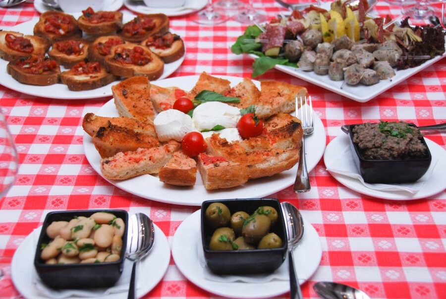 Valletta: Food and Culture Private Tour - Cisk, Kinnie, tea, and coffee