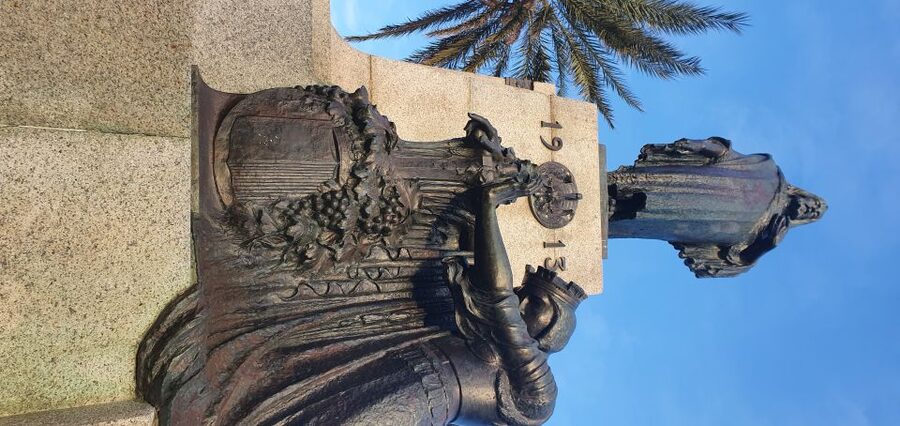 Valletta: Food Walking Tour with Tastings - The opening tasting: pastizzi and a proper Maltese introduction