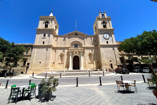 Valletta Private Walking Tour - St. George’s Square and the Grandmaster’s Palace