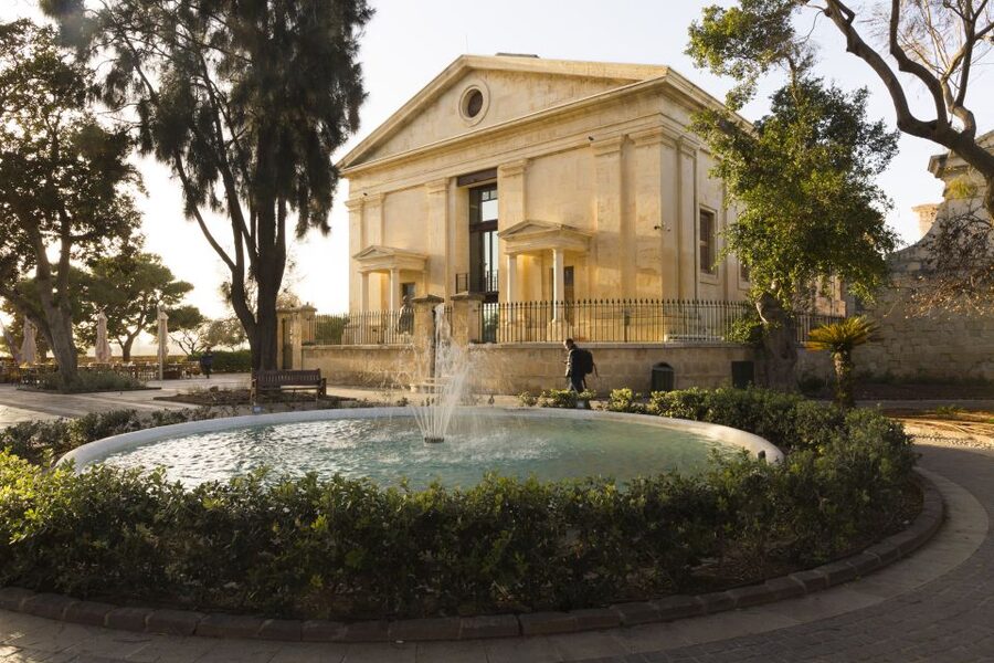 Valletta: Street Food and Culture Walking Tour - Ftira and the everyday Maltese table