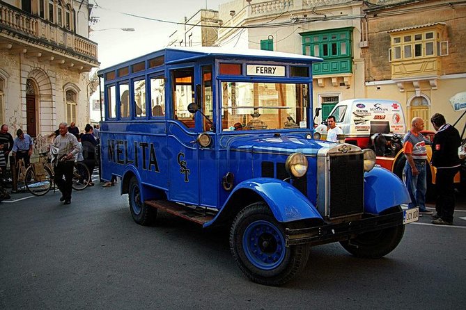 Vittoriosa, Cospicua and Senglea Vintage Bus Tour - Riding through the Cottonera Lines