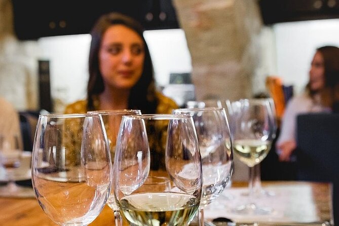Wine Tasting & Open Kitchen Dinner in 17 Mons Vella - What the host adds to the evening